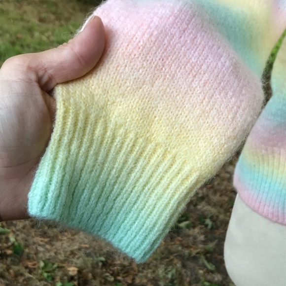 BB Dakota☀️Pastel striped Ombre sweater - Picture 6 of 11